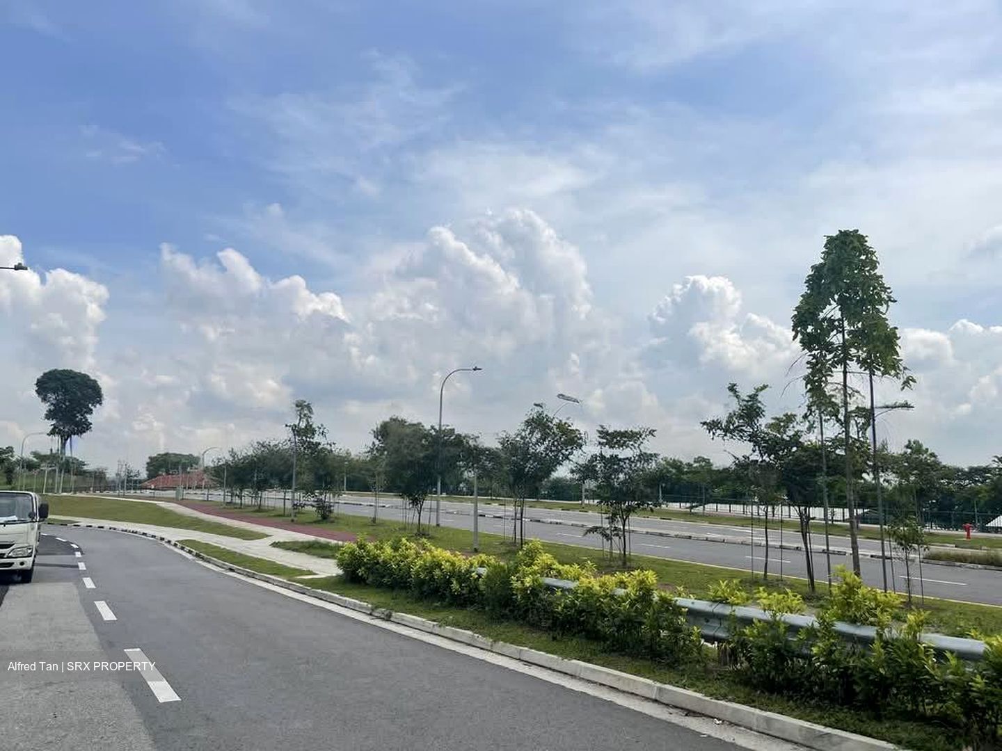 Ponggol Twenty-fourth Avenue (D19), Semi-Detached #559771771